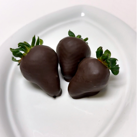 chocolate_dipped_berries
