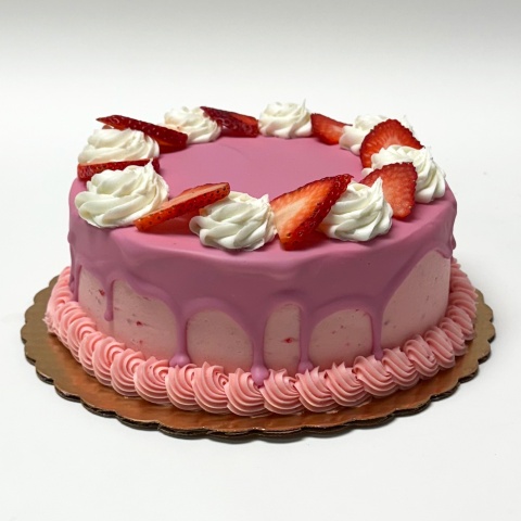 strawberry_delight_dessert_cake